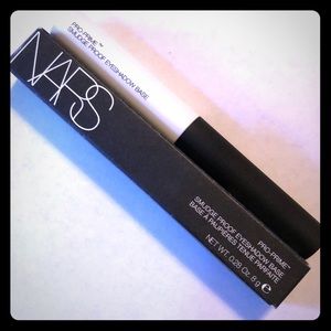 NARS Pro-Prime Smudge proof eyeshadow base.
